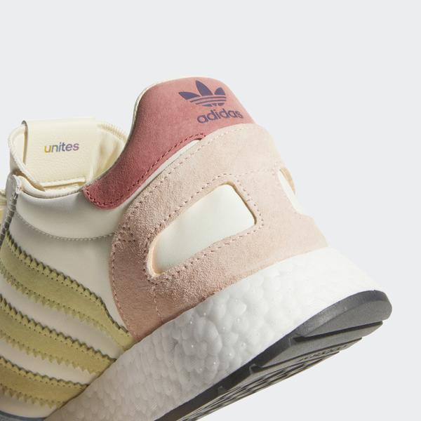 adidas i-5923 LGBT PRIDE setzt ein Zeich &hellip;